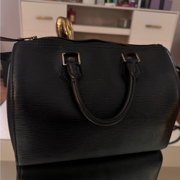 Louis Vuitton Black Epi speedy 25 - Picture 3 of 11